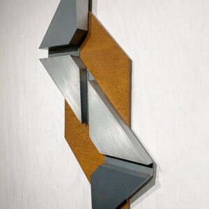 Geometric Fusion (the parallello-pezium), 2023, gepatineerd zink/hout, afm. 55 x 95 x 10 cm
