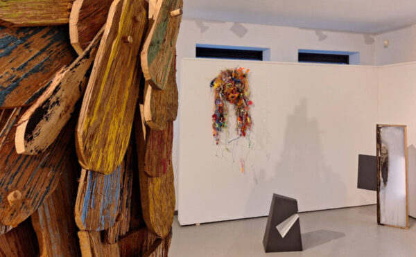 galerie-expo-rock-n-roll-totem-2024-1 galerie-expo-rock-n-roll-totem-2024-1